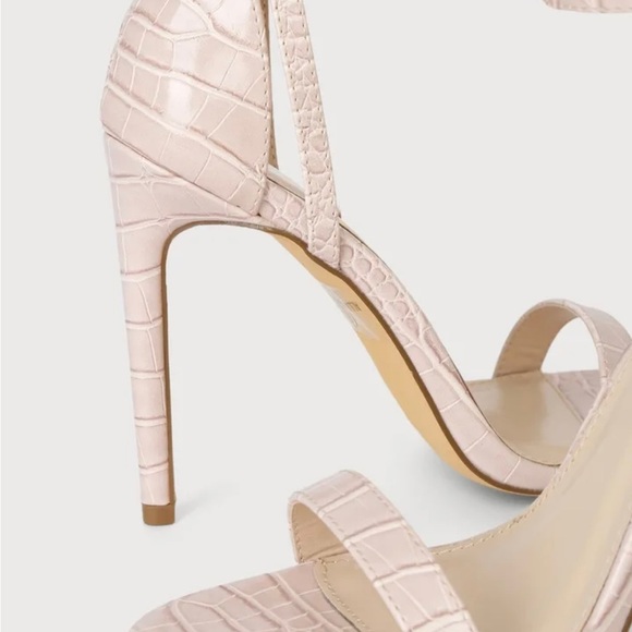 ❤️ HOST PICk❤️NIB  Lulu’s heels - Picture 4 of 4